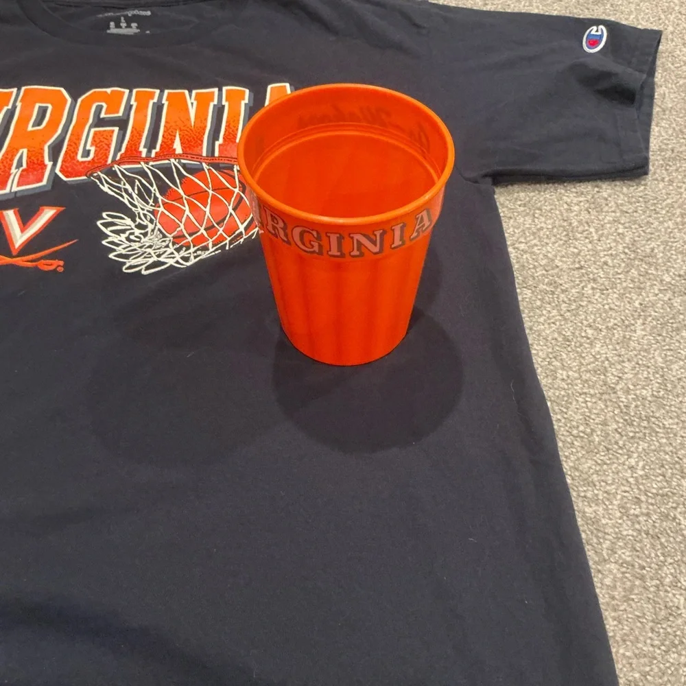 Champion Virginia Basketball tee Navy, Orange, White plus a UVA vintage cup - Picture 3 of 5